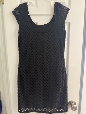 Black Crochet Sleeveless Shift Dress - Women